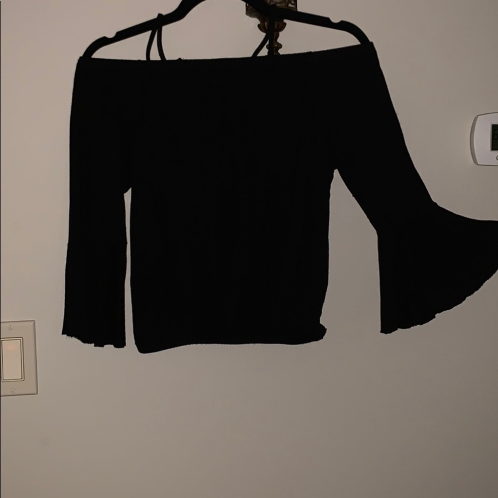 black, flowy sleeve, off the shoulder top